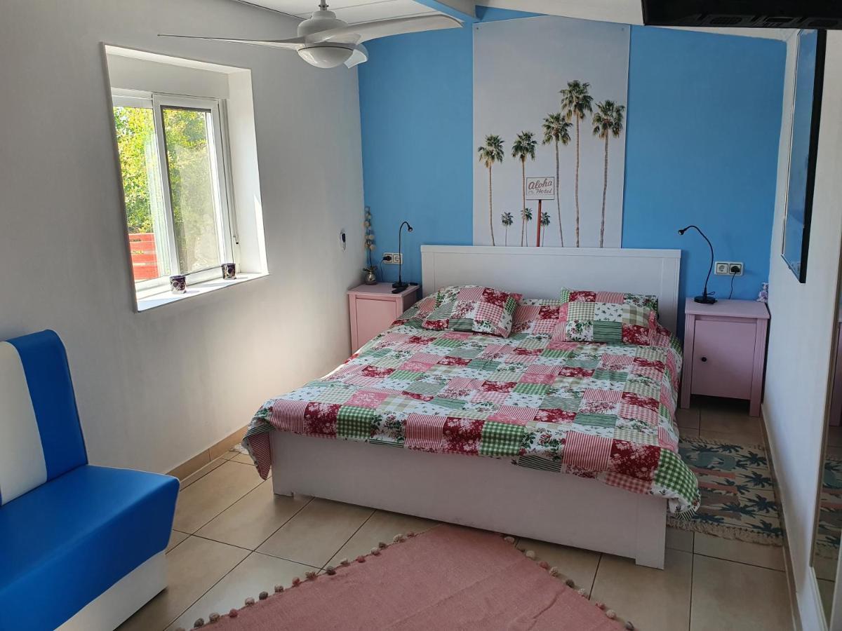 Casadelfenix Hotel Кревиленте Екстериор снимка