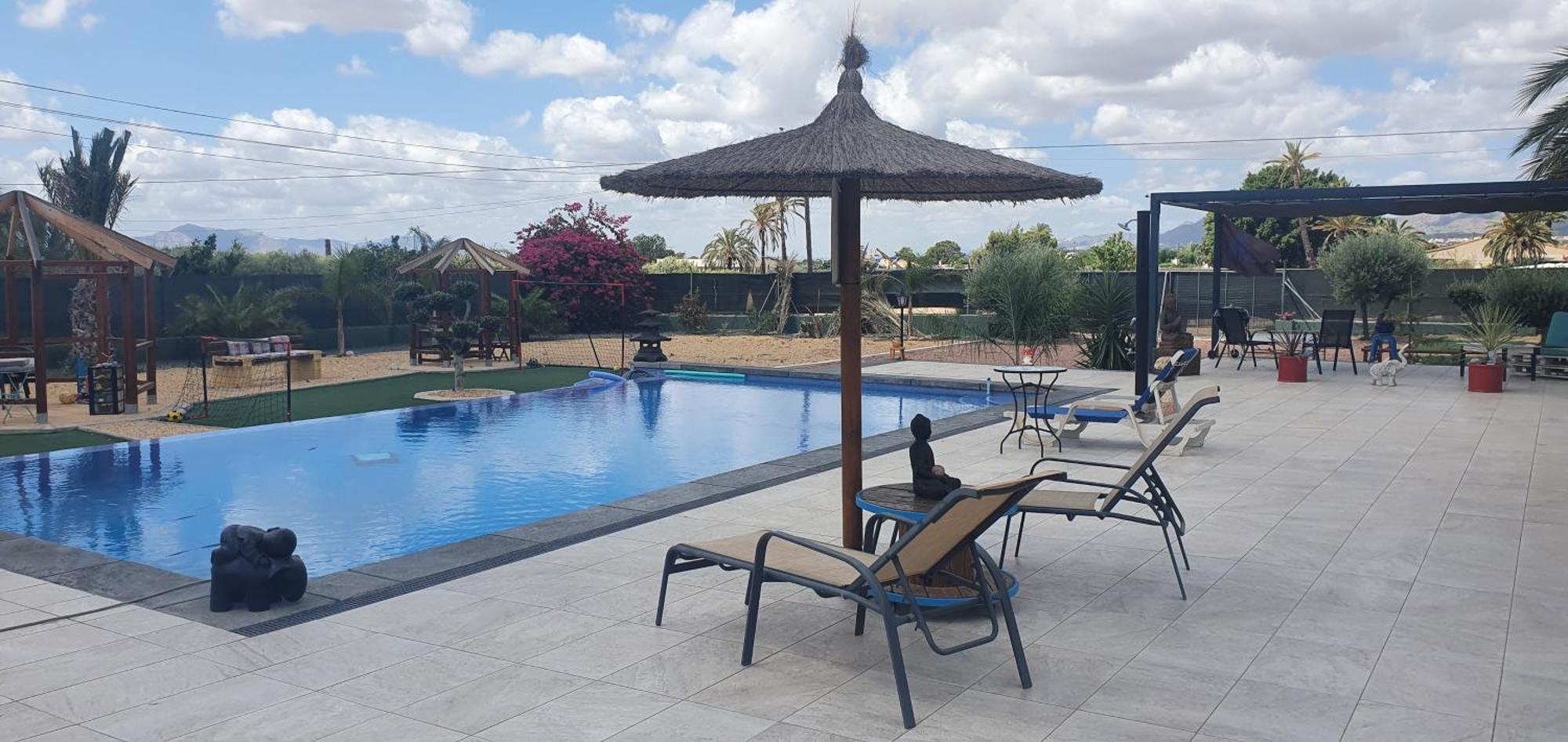 Casadelfenix Hotel Кревиленте Екстериор снимка